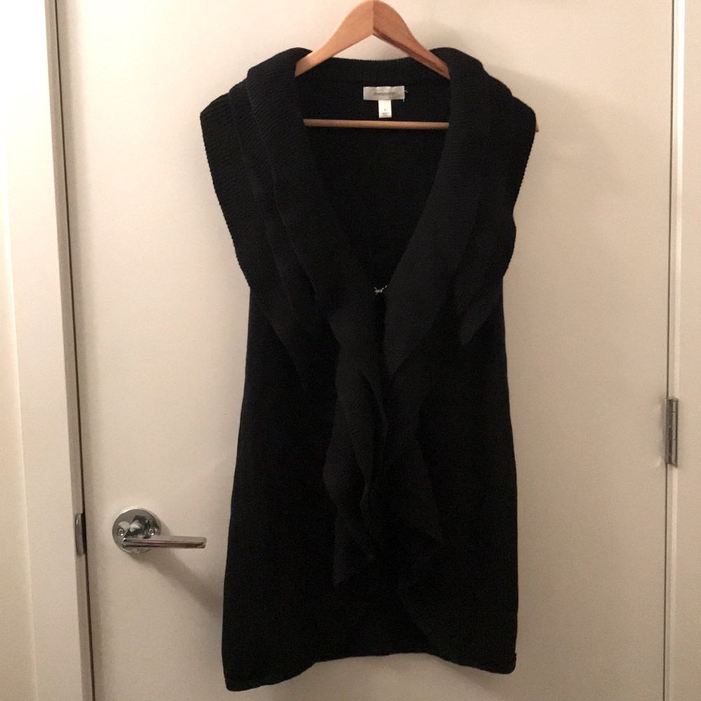 (3/$35) Like new sleeveless long black cardigan